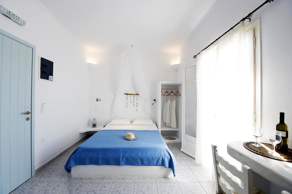 Venia'S Guesthouse Pollonia Buitenkant foto